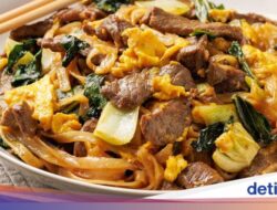 Resep Kwetiau Daging dan Bokchoy yang Gurih Mulur Sebagai Makan Malam