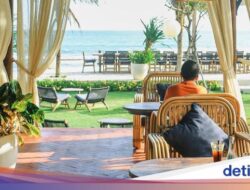 5 Kafe Mutakhir Ke Bali, Pemandangannya Sunset hingga Kapal Pesiar!