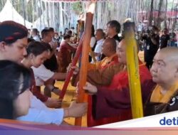 Api Dharma Didalam Mrapen Disemayamkan Di Candi Mendut