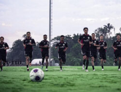 Kluivert Matangkan Strategi Bola Mati, Bagaimana Kans Garuda?
