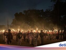 Melihat Tapa Bisu, Ritual ‘Hening’ Sambut Hari Karena Itu Wonosobo