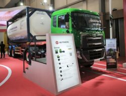 UD Trucks Serahkan 9 Unit Quester Di Perusahaan Pengiriman Surabaya