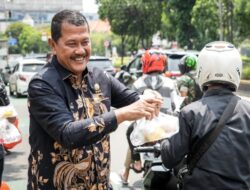 Jumat Berkah, Dirjenpas Mashudi Bagikan 500 Hidangan Gratis Hingga Pemakai Jalan