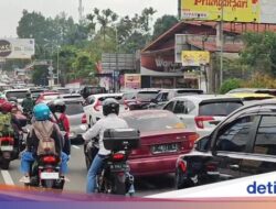 Puncak Diserbu Wisatawan! Ribuan Kendaraan Masuk Sebelum Subuh