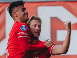 Kepala FC Twente Pasang Badan Bela Nasib Mees Hilgers
