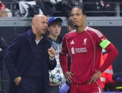 Liverpool Pecat Arne Slot usai Diluluhlantakkan PSV Eindhoven?