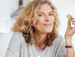 Osteoporosis Mengintai Di Menopause, Ini 5 Gizi Penting Untuk Keadaan Tulang