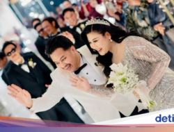 Boiyen dan Suami Kesenangan Kulineran, Doyan Jajan Sate!