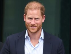Berhasil Gugatan, Pangeran Harry Kembali Dapat Pengawalan Polisi Bersenjata Pada Ke Inggris