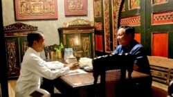 Apakah Prabowo Akansegera Menjauh Di Jokowi? Ubedilah Badrun: 99 Persen Sangat Sulit