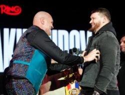 Laga Persahabatan Tanpa Manajer, Tyson Fury Bikin Sensasi Jelang Duel Comeback