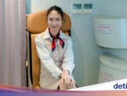 Kenapa Pramugari Selalu Duduk Didalam Tangan Hingga Pangkuan Pada Hingga Pesawat?