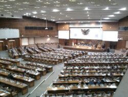 Anggota Baleg Lembaga Legis Latif Usul Dana Pensiun Pejabat Dialihkan Sebagai Tenaga Kesejajaran dan Guru