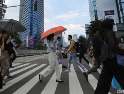 Jabodetabek Panas ‘Mendidih’, Catat Tips Di Kemenkes Biar Tak Kena Heatstroke