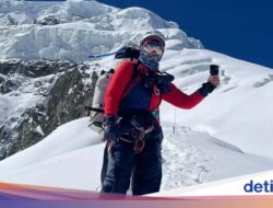Kilimanjaro Dari Sebab Itu Gunung Es Pertama Furky Syahroni, Titik Tertinggi Di Afrika