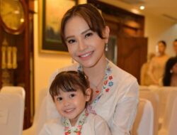 Rossa Umumkan Asuh Anak Perempuan, Warganet Ikut Terharu