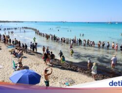 Rantai Manusia Di Pantai! Warga Mallorca Keluhan Masyarakat Wisata Internasional Berlebihan, Desak Perlindungan Pesisir