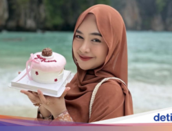 Ria Ricis Kesenangan Berbagi, Didalam Traktir Jajan hingga Borong Pedagang Minuman!