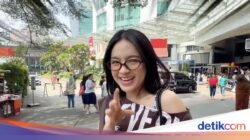 Elsa Japasal Keliling Blok M, Cicip Donat hingga Misoa Viral