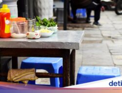 Haru! Pemilik Warung Diam-diam Beri Makan Bocah Pada 2 Tahun