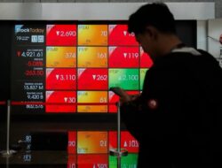 IHSG Pagi Ini Ambruk 2,32% Di 5.204, Seluruh Sektor Terperosok Di Zona Merah