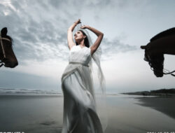 Lensa 115 mm, Ratusan Foto, Puluhan Pose